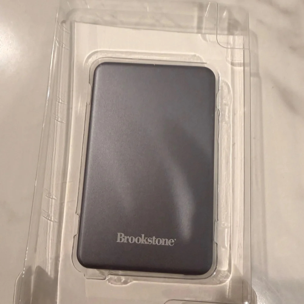 Brookstone Black Slim MagSafe Charger